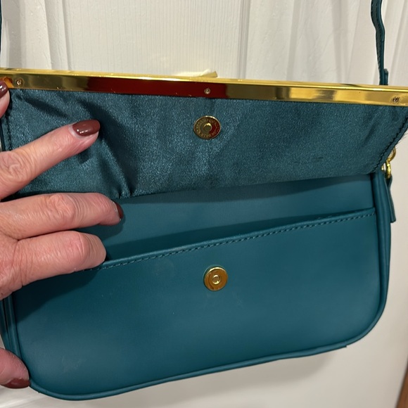 Joy & Iman Crossbody Bag - Picture 5 of 11